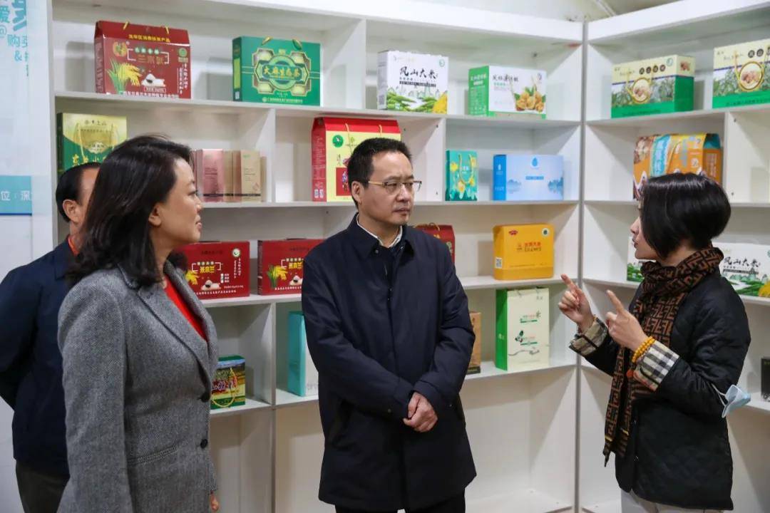 新闻资讯丨龙华：以更大决心更强力度巩固脱贫攻坚成果